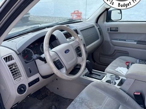Used 2010 Ford Escape XLT image 18