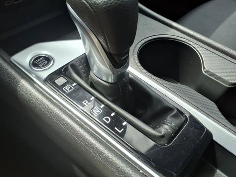 Used 2025 Nissan Altima 2.5 SV FWD image 25