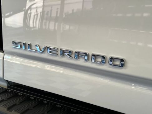 Used 2025 Chevrolet Silverado 2500 LTZ AWD/4WD image 17