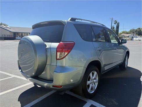 Used 2006 Toyota RAV4 Limited w/ Tow Prep Pkg AWD/4WD image 5