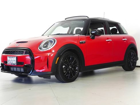 Used 2023 MINI Cooper S FWD image 2