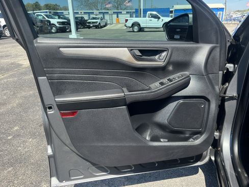 Used 2022 Ford Escape SE w/ Convenience Package image 12