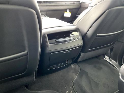 Used 2025 Cadillac Escalade Sport Platinum AWD/4WD image 39
