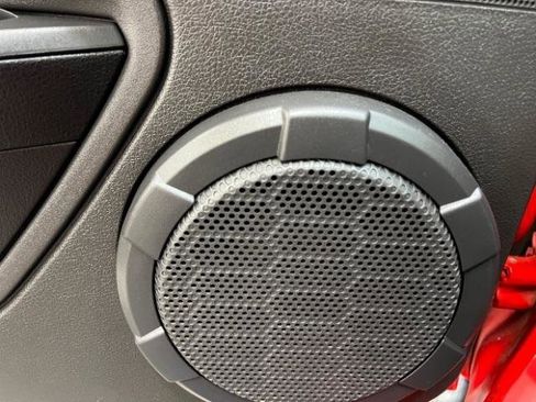 Used 2005 Ford Mustang Premium RWD image 24