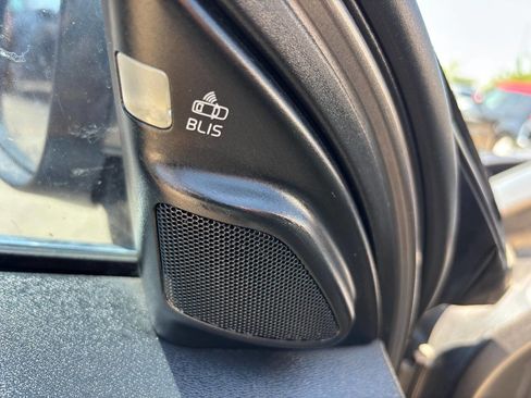 Used 2010 Volvo XC70 3.2 image 11