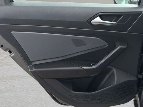 Used 2025 Volkswagen Jetta SE FWD image 13