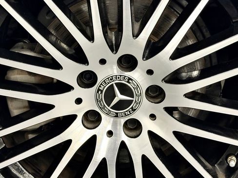 Used 2023 Mercedes-Benz C 300 4MATIC Sedan w/ Exclusive Trim Package image 18