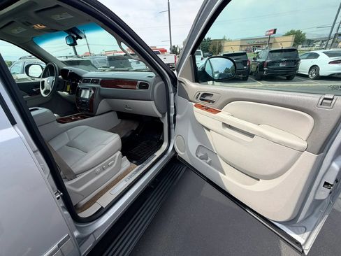 Used 2013 Chevrolet Suburban LTZ AWD/4WD image 25