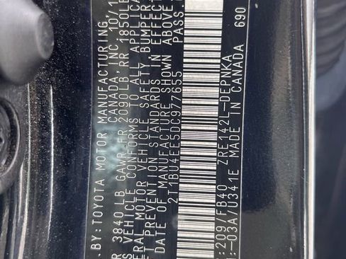 Used 2013 Toyota Corolla LE image 27