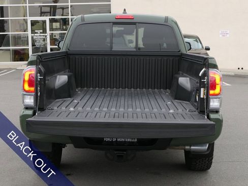 Used 2022 Toyota Tacoma TRD Sport w/ TRD Premium Sport Package RWD image 7
