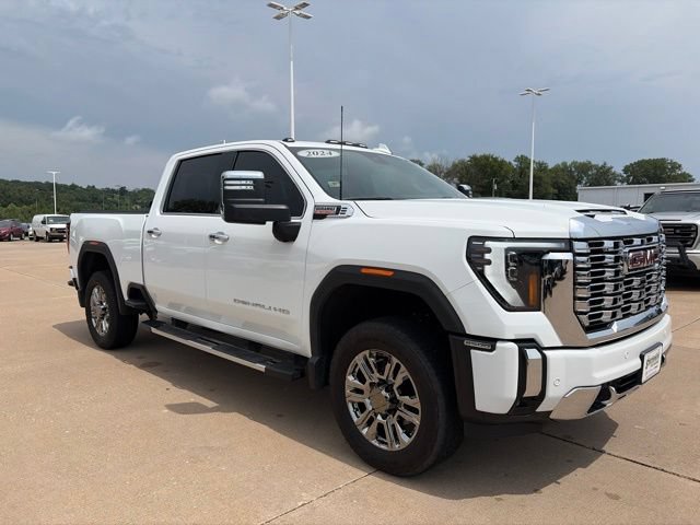 Used 2024 GMC Sierra 2500 Denali w/ Denali Reserve Package AWD/4WD image 1