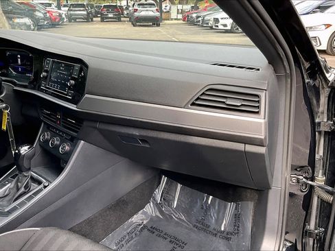Used 2023 Volkswagen Jetta Sport image 18