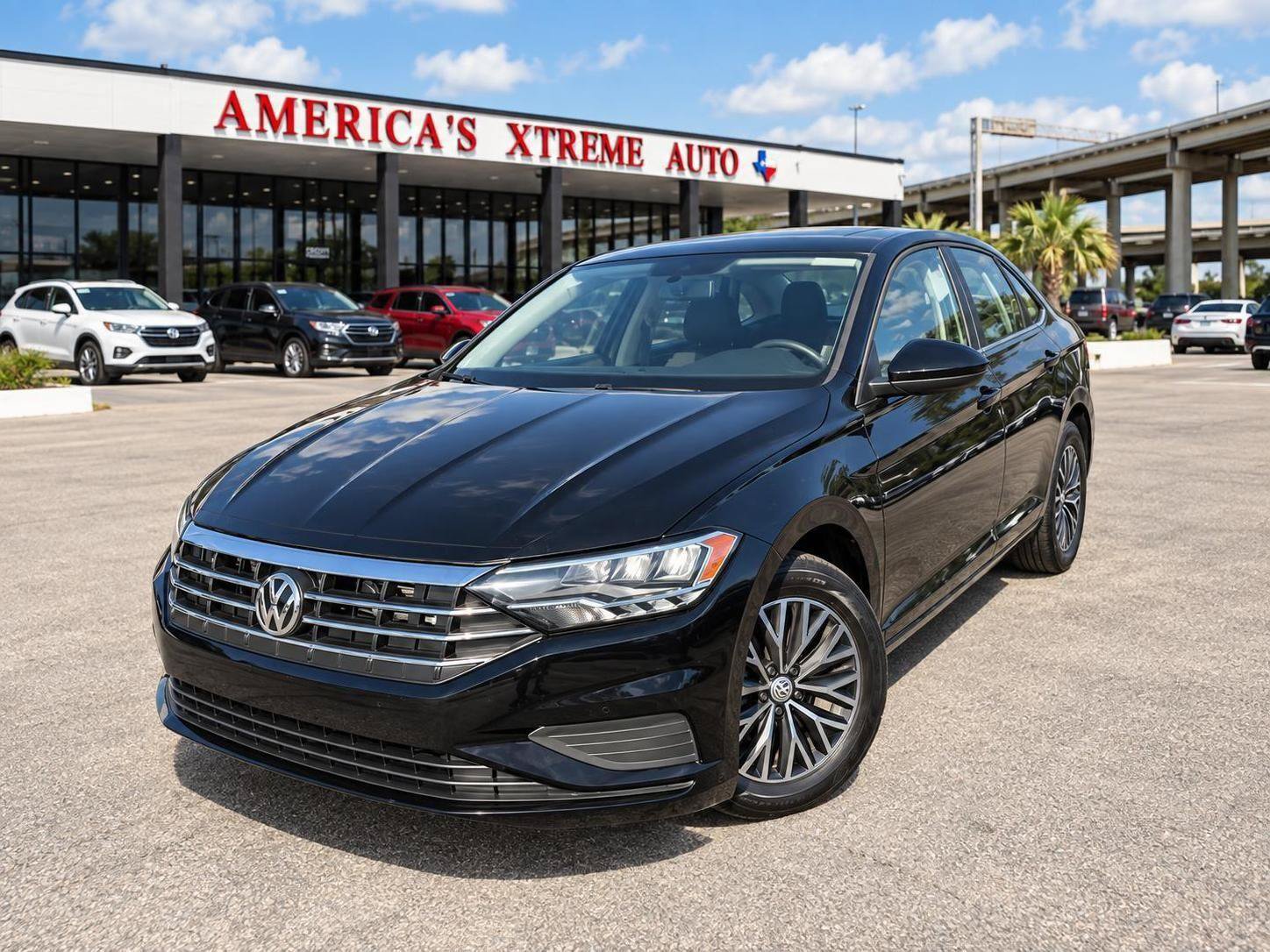 Used 2021 Volkswagen Jetta FWD image 1