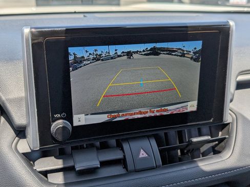 Used 2024 Toyota RAV4 XLE AWD/4WD image 6