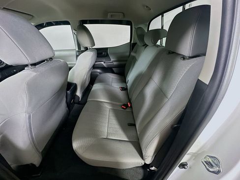 Used 2018 Toyota Tacoma SR5 image 14