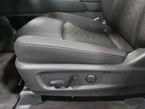 Certified 2025 Nissan Pathfinder SV AWD/4WD image 30