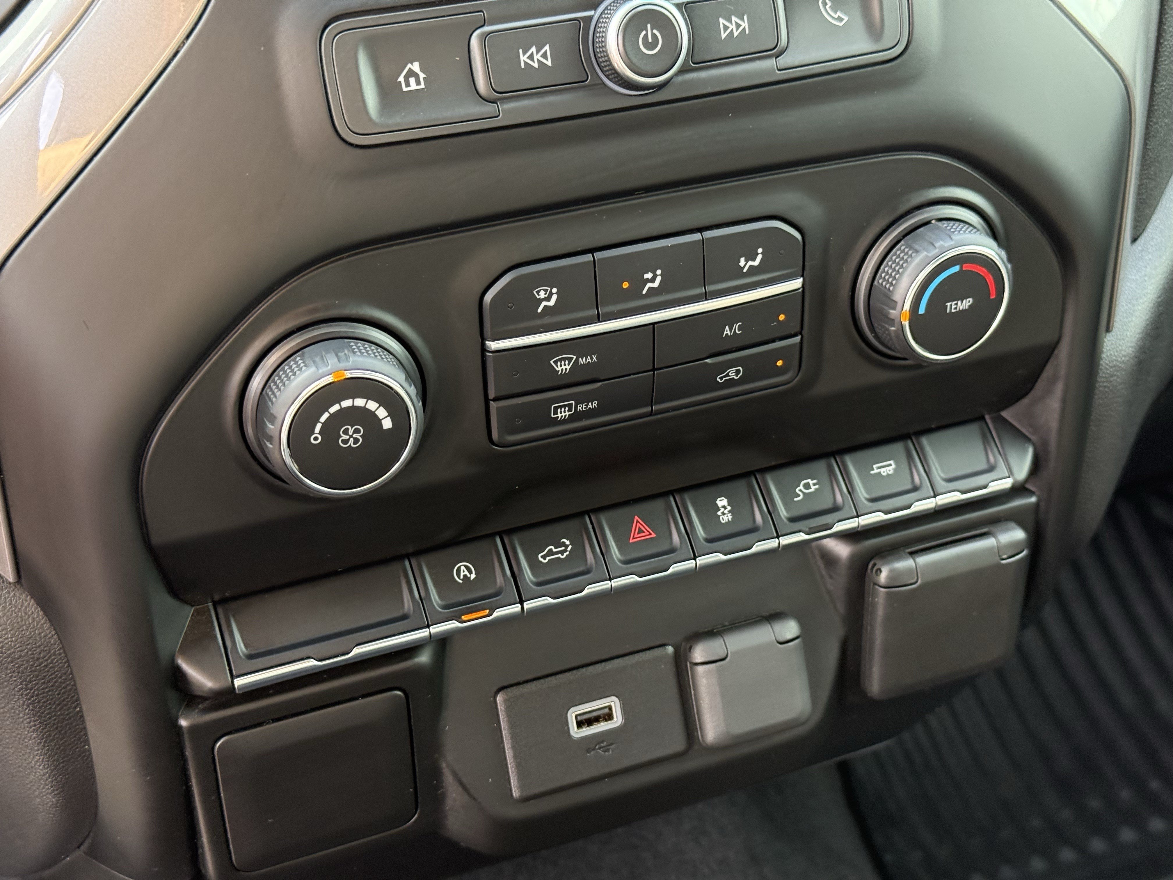 Used 2020 Chevrolet Silverado 1500 Custom w/ Custom Value Package RWD image 20