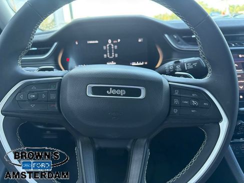 Used 2023 Jeep Grand Cherokee L Laredo AWD/4WD image 2