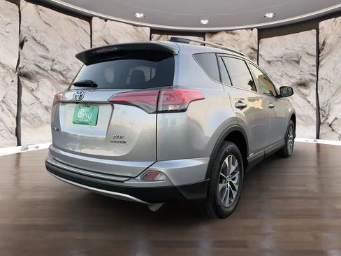 Used 2017 Toyota RAV4 XLE w/ All Weather Liner Package AWD/4WD image 6