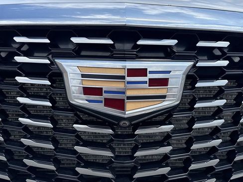 Used 2022 Cadillac XT5 Premium Luxury w/ Technology Package AWD/4WD image 36