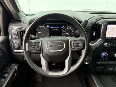 Used 2023 GMC Sierra 2500 Denali w/ Denali Black Diamond Edition AWD/4WD image 14