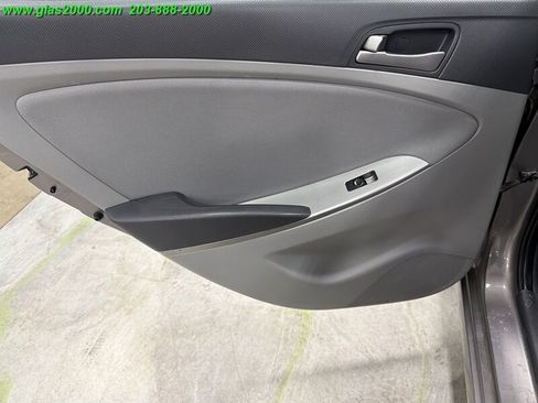 Used 2017 Hyundai Accent SE FWD image 25