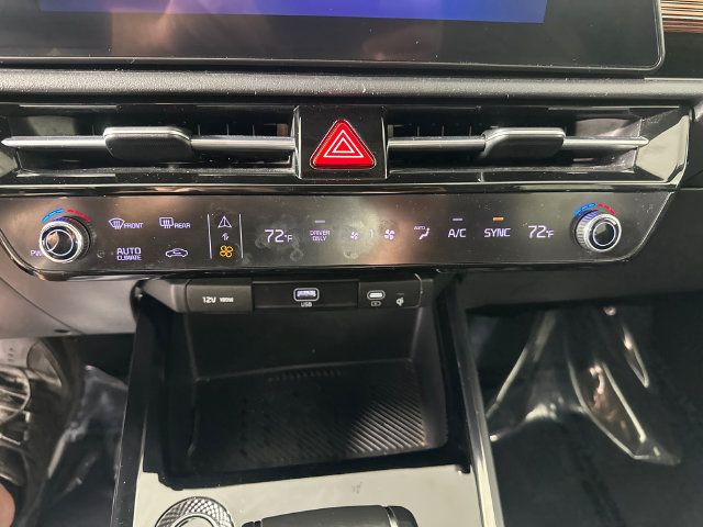 Used 2023 Kia Niro EX Touring FWD image 18