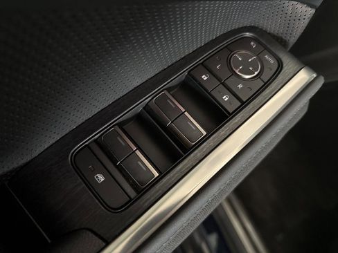 Certified 2024 Lexus GX 550 w/ Accessory Package (Z1) image 9