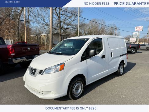 Used 2018 Nissan NV200 S image 1