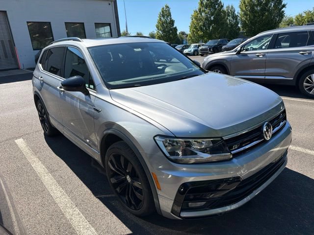 Used 2020 Volkswagen Tiguan SE R-Line w/ 3rd Row Seat Package AWD/4WD image 14