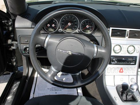 Used 2005 Chrysler Crossfire Convertible image 16