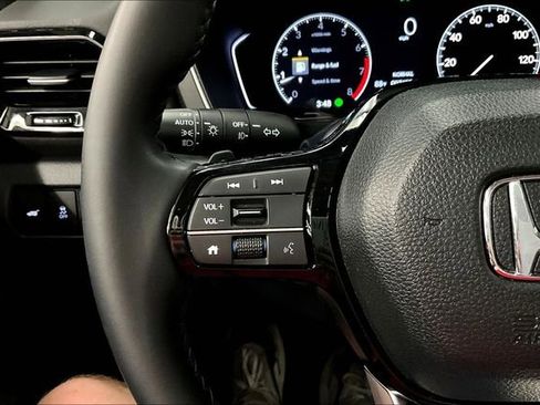 Used 2025 Honda Pilot Touring image 28