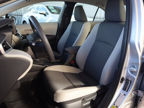 Used 2023 Toyota Corolla LE image 19