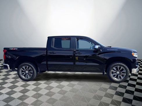 Used 2024 Chevrolet Silverado 1500 LT AWD/4WD image 6