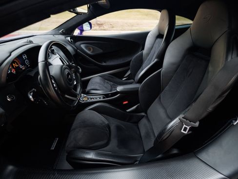 Used 2019 McLaren 600LT image 39