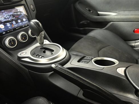 Used 2014 Nissan 370Z Touring w/ Sport Package RWD image 28