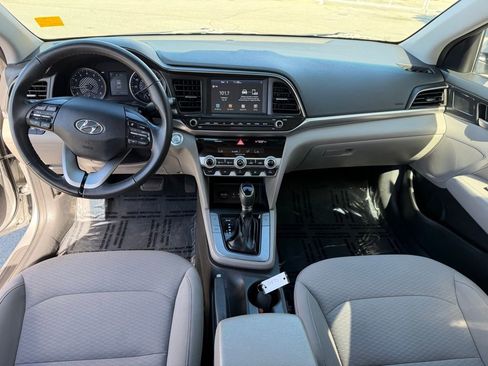 Used 2020 Hyundai Elantra Value Edition image 12