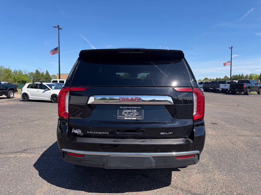 Used 2023 GMC Yukon SLT w/ SLT Premium Package AWD/4WD image 6