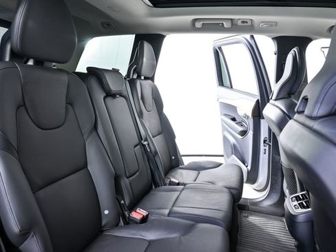 Certified 2024 Volvo XC90 B5 Plus image 25