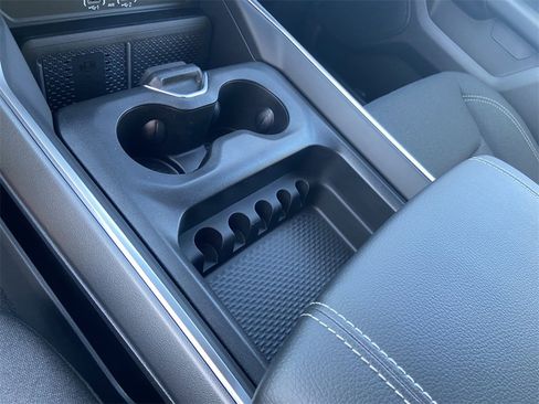 New 2026 RAM 1500 4x4 Crew Cab image 21