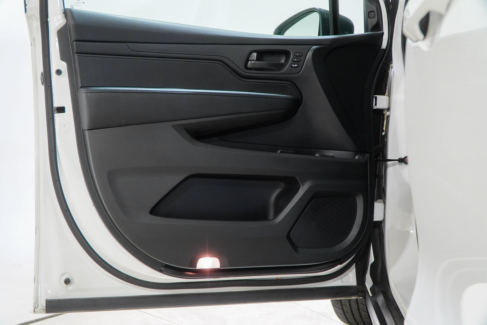 Used 2025 Honda Odyssey EX-L image 18