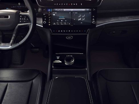 New 2026 Jeep Grand Cherokee Limited w/ Limited Altitude Package AWD/4WD image 5