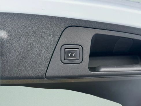 Used 2017 Buick Envision Essence image 31