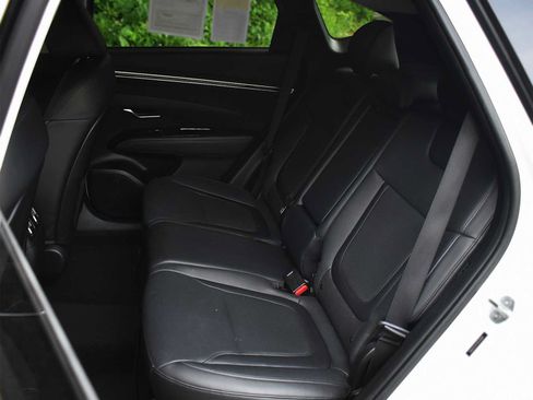 Used 2022 Hyundai Tucson Limited FWD image 12