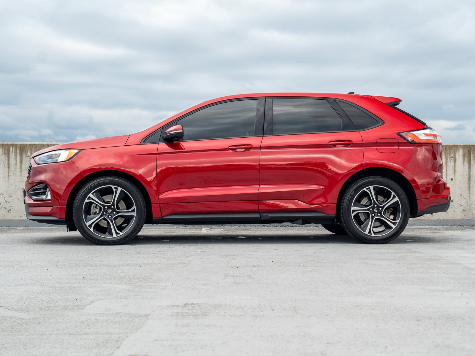 Used 2020 Ford Edge ST w/ Equipment Group 401A AWD/4WD image 4