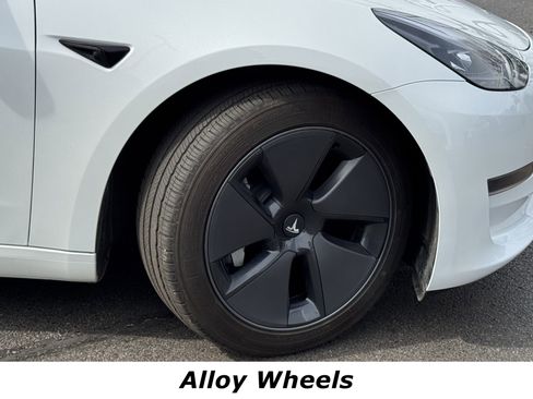 Used 2023 Tesla Model 3 Standard Range image 14