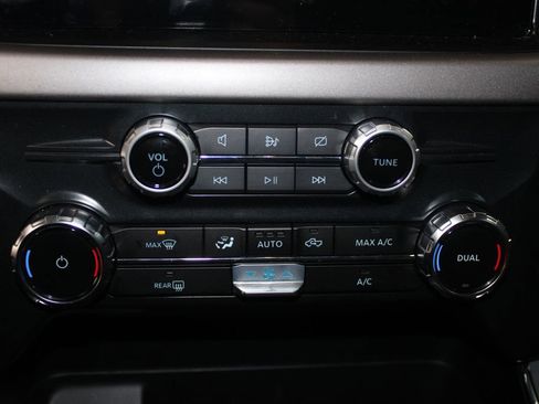 Used 2024 Ford F150 XLT w/ FX4 Off-Road Package image 32