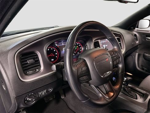 Used 2022 Dodge Charger SXT w/ Blacktop Package image 10