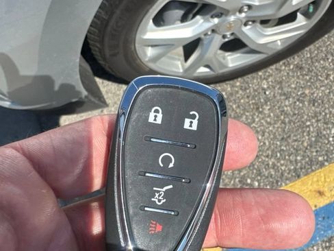 Used 2021 Chevrolet Equinox Premier AWD/4WD image 14