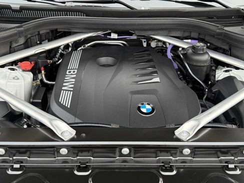 Used 2026 BMW X5 xDrive40i w/ M Sport Package image 33